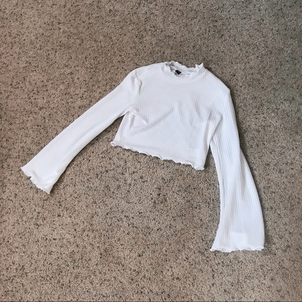 *SOLD* White waffle knit bell-sleeved sweater